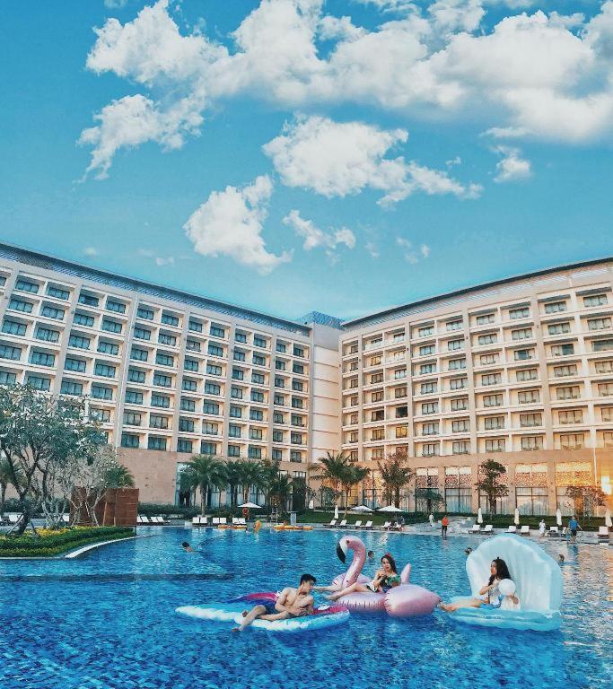 Vinoasis Phu Quoc Hotel Bien Hoa Exterior photo